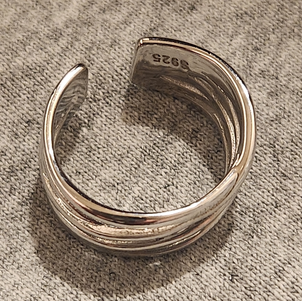 925 Silver Ring ** - Picture 2 of 9